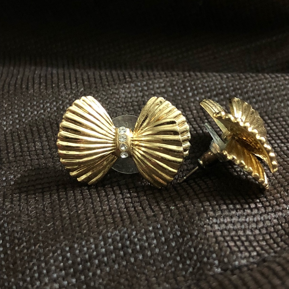 Lilly Pulitzer Shell Bow Earrings